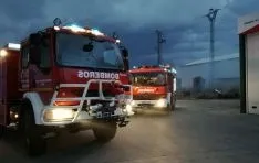Foto 3 - Arde una porci&oacute;n de terreno cercano a la gasolinera de Almaz&aacute;n