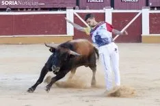 Concurso Nacional de Recortadores / María Ferrer 