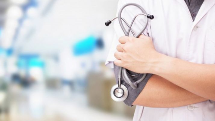 Junta y grupos parlamentarios coinciden en que no es legal un concurso restringido para médicos de familia interinos