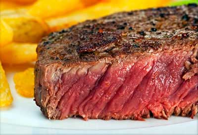 El chuletón vuelve a hacer comunidad en Montenegro de Cameros