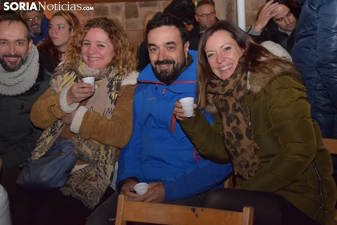 Foto 9 - Galer&iacute;a de im&aacute;genes: Emocionante e inquietante lectura de relatos en las ruinas de San Nicol&aacute;s