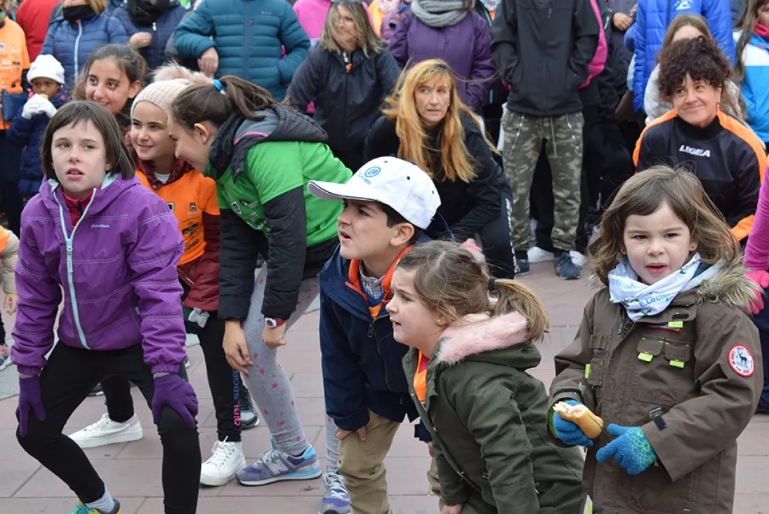 Foto 9 - Galer&iacute;a de la multitudinaria VI edici&oacute;n 'Camino por Soria contra el c&aacute;ncer'  (190 fotos)