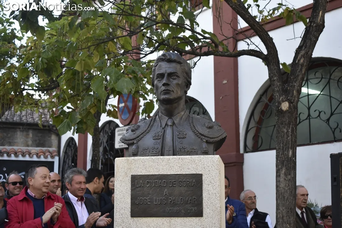 Homenaje a José Luis Palomar.