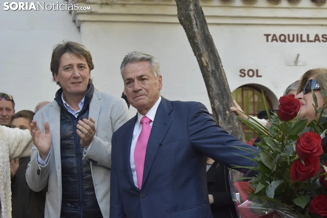 Homenaje a José Luis Palomar.