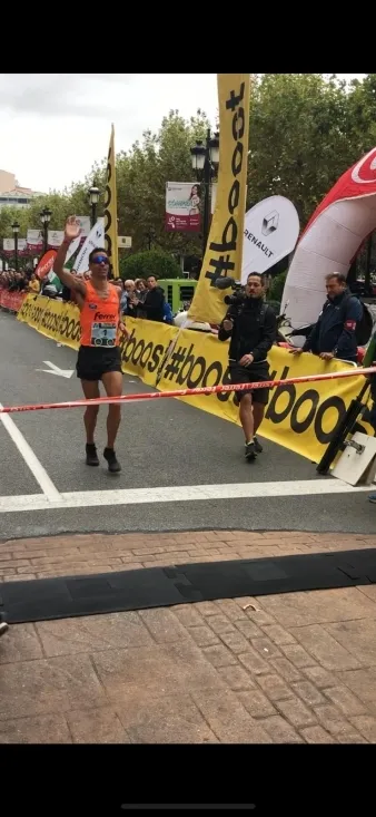 Fernández Pinedo vence en la maratón de Logroño. Cedida 