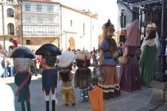 Estreno de la comparsa de Gigantes y Cabezudos.
