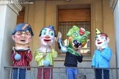 Estreno de la comparsa de Gigantes y Cabezudos.