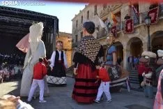 Estreno de la comparsa de Gigantes y Cabezudos.