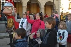 Estreno de la comparsa de Gigantes y Cabezudos.