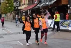 Foto 78 - Galer&iacute;a de la multitudinaria VI edici&oacute;n 'Camino por Soria contra el c&aacute;ncer'  (190 fotos)