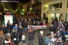 Una imagen de la multitudinaria manifestación de esta tarde de viernes. /SN