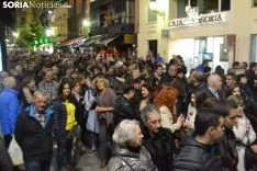 Una imagen de la multitudinaria manifestación de esta tarde de viernes. /SN
