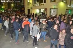 Una imagen de la multitudinaria manifestación de esta tarde de viernes. /SN