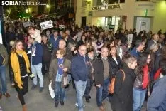Una imagen de la multitudinaria manifestación de esta tarde de viernes. /SN
