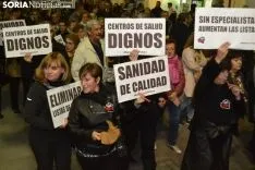 Una imagen de la multitudinaria manifestación de esta tarde de viernes. /SN
