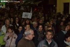 Una imagen de la multitudinaria manifestación de esta tarde de viernes. /SN