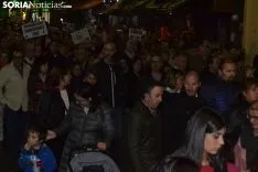 Una imagen de la multitudinaria manifestación de esta tarde de viernes. /SN