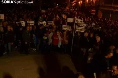 Una imagen de la multitudinaria manifestación de esta tarde de viernes. /SN