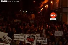 Una imagen de la multitudinaria manifestación de esta tarde de viernes. /SN