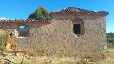 Imágenes de la iglesia de Valdegrulla después del robo.