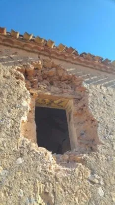 Imágenes de la iglesia de Valdegrulla después del robo.