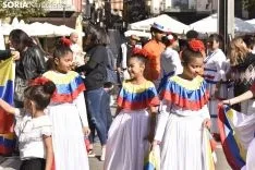 Desfile de las XX Jornadas Interculturales.