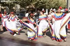 Desfile de las XX Jornadas Interculturales.