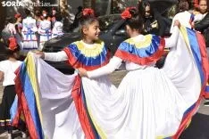 Desfile de las XX Jornadas Interculturales.