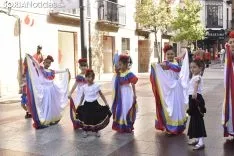 Desfile de las XX Jornadas Interculturales.