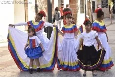Desfile de las XX Jornadas Interculturales.