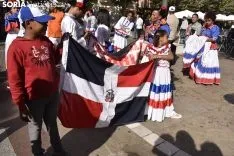 Desfile de las XX Jornadas Interculturales.