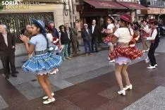 Desfile de las XX Jornadas Interculturales.