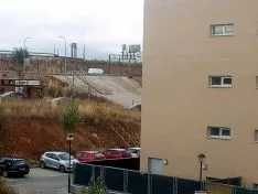 Una grúa se viene abajo en Golmayo-Camaretas. Cedida  