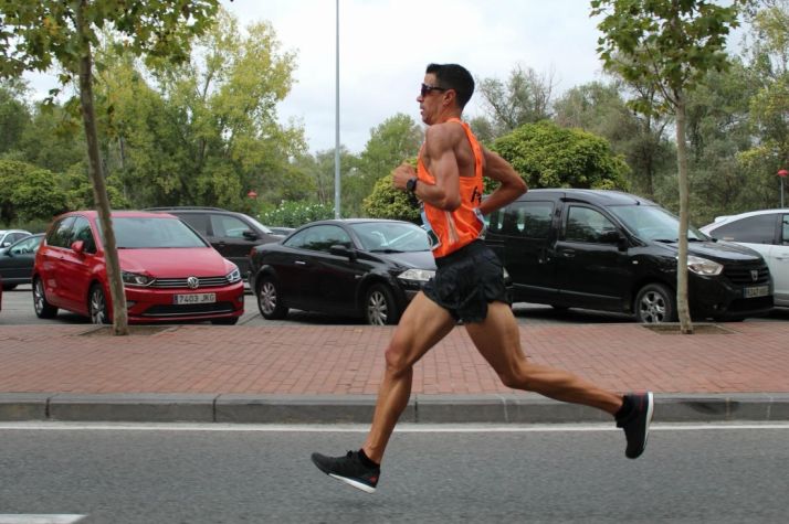 Fernández Pinedo vence en la maratón de Logroño. Cedida 