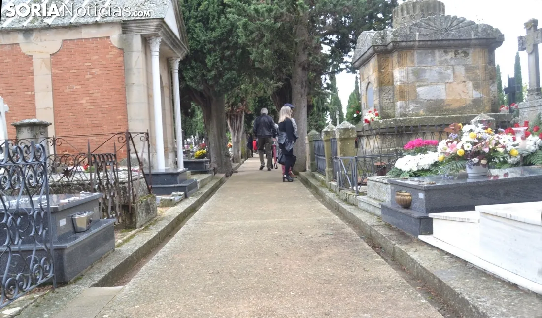 Imagen del cementerio de la capital este jueves de Todos los Santos
