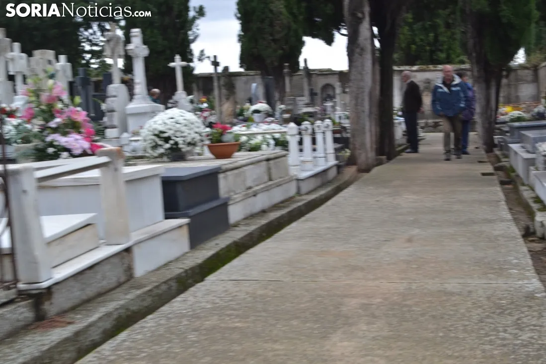Imagen del cementerio de la capital este jueves de Todos los Santos