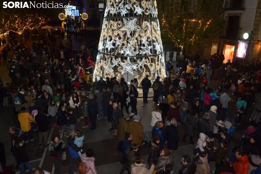 Una imagen del ambiente este viernes en el centro de la ciudad. /SJ