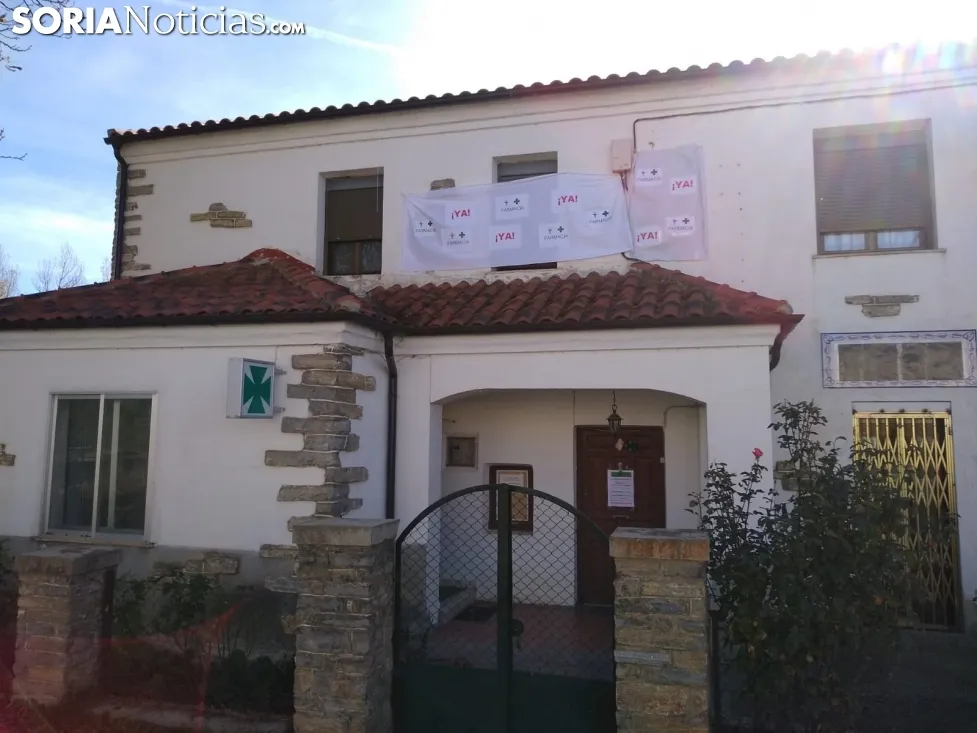 Manifestación por la recuperación de la farmacia de Villar del Río.