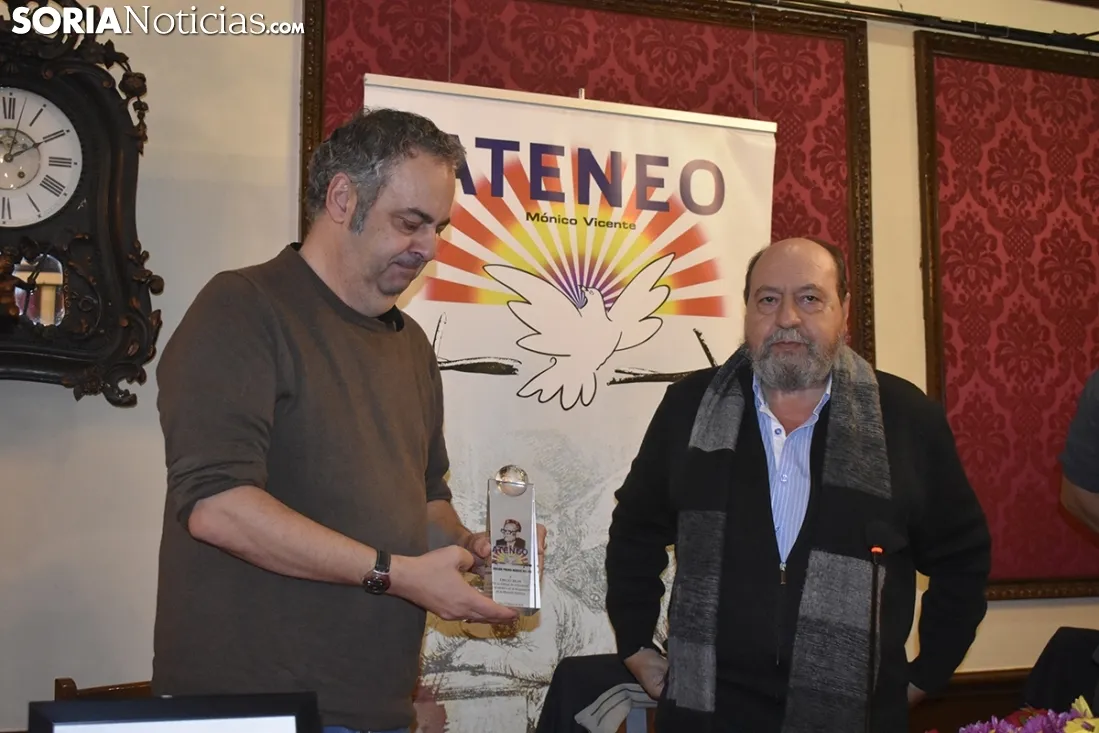 Entrega del premio Mónico Vicente. 