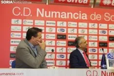 Foto 3 - C&eacute;sar Palacios renueva su contrato con el CD Numancia hasta 2023