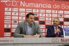 Foto 4 - C&eacute;sar Palacios renueva su contrato con el CD Numancia hasta 2023