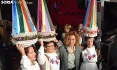 La ministra, con tres móndidas de Tierras Altas. /SN
