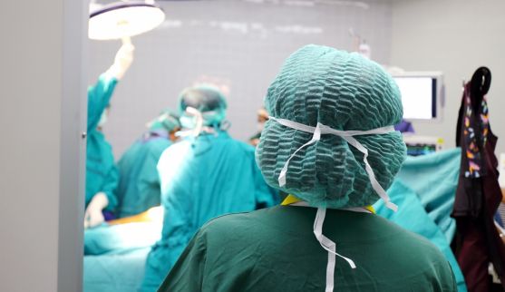 La demora media de espera quirúrgica en CyL está 28 días por debajo de la media nacional