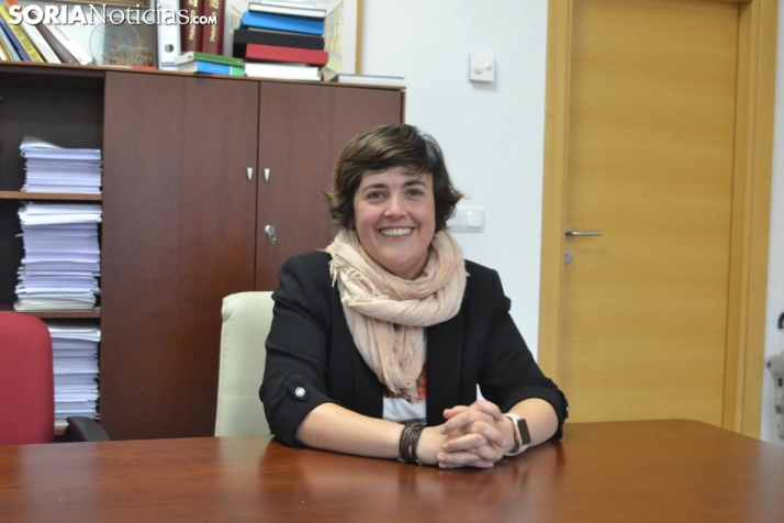 Ana Alegre se sienta en el rincón de Soria Noticias. 