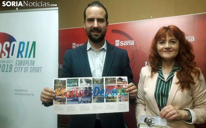 Los concejales Ángel Hernández y Ana Calvo, este martes. /SN