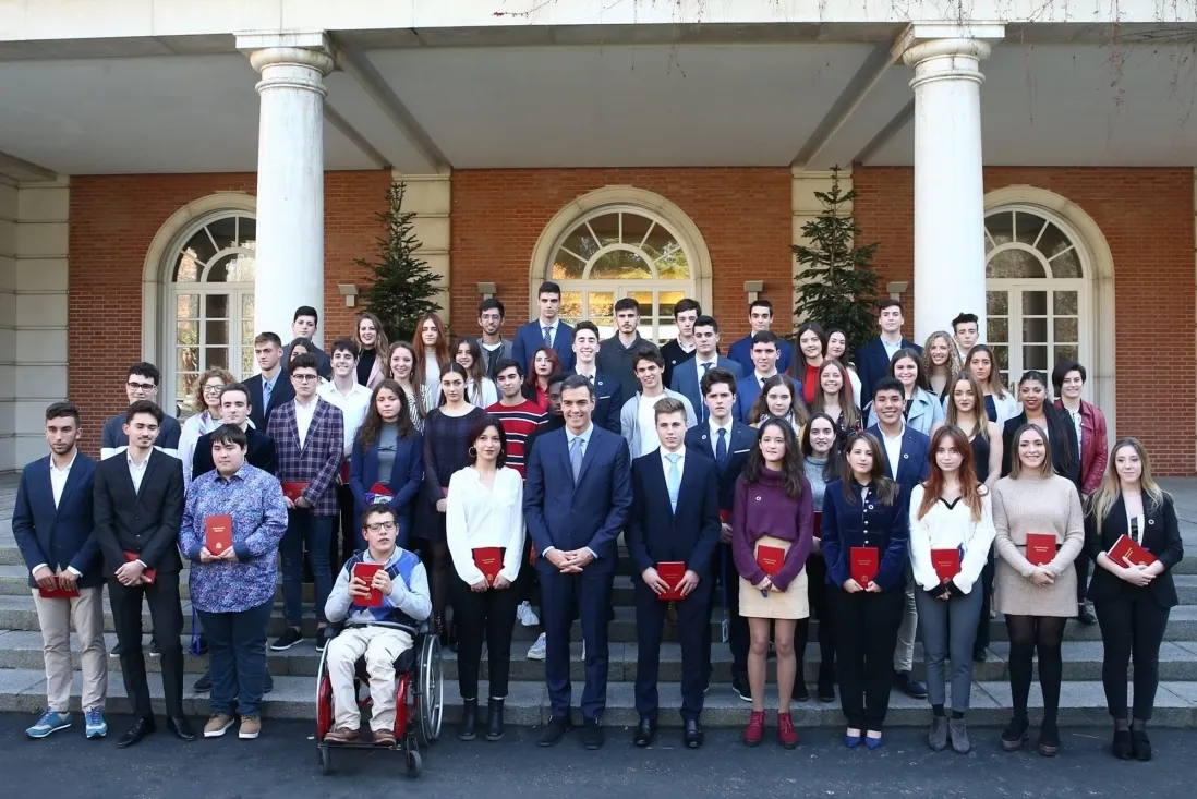El grupo recibido por Sánchez. /IES Machado
