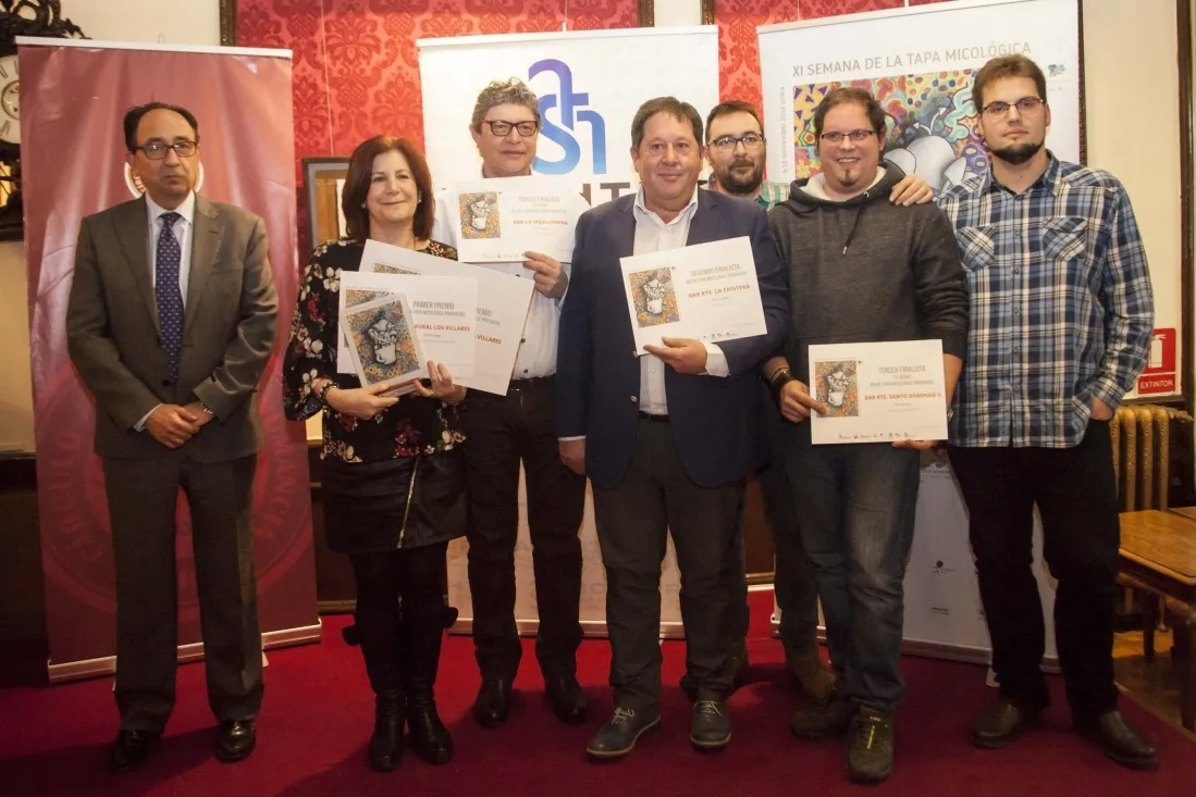 Una imagen de la entrega de premios esta noche en el Casino. /FOES