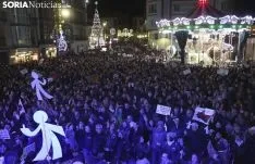 Una imagen de la más que multitudinaria manifestación de esta tarde de viernes. /SN