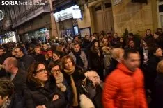 Una imagen de la más que multitudinaria manifestación de esta tarde de viernes. /SN