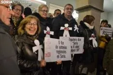 Una imagen de la más que multitudinaria manifestación de esta tarde de viernes. /SN